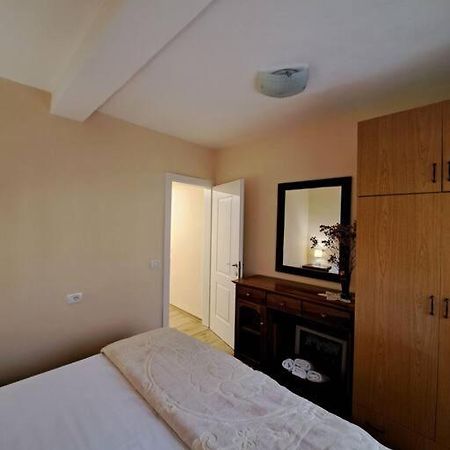 Quiet, Cozy, Luminous Apartment Tirana Bagian luar foto