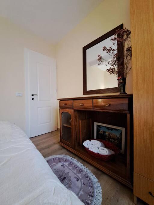 Quiet, Cozy, Luminous Apartment Tirana Bagian luar foto