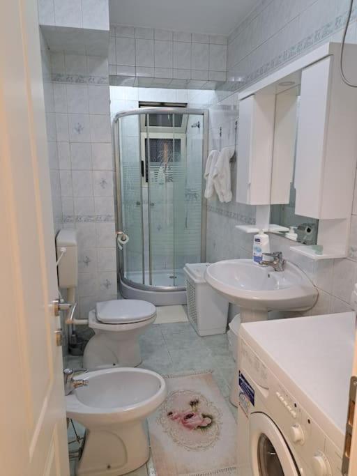 Quiet, Cozy, Luminous Apartment Tirana Bagian luar foto